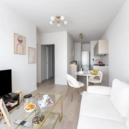 Asirem - Pied De Metro Dans Le 7eme Apartment